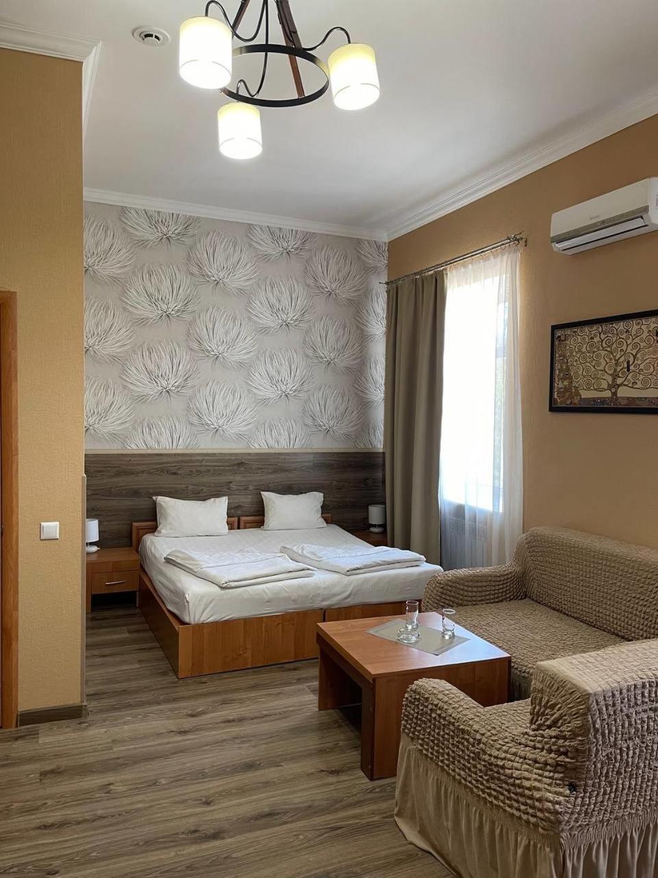 Shanyrak Hotel Темиртау Экстерьер фото